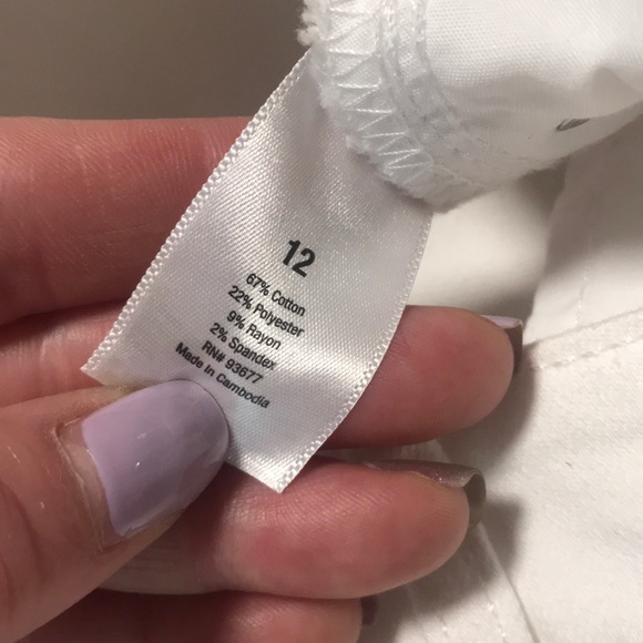 26. NWT mid rise Jegging - Picture 5 of 5